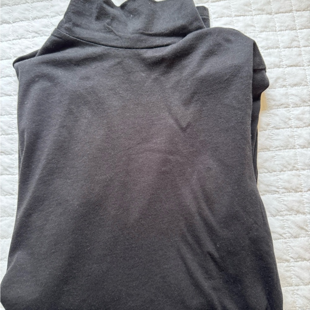 Frame black turtle neck small